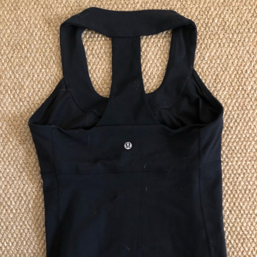Lululemon black tank
